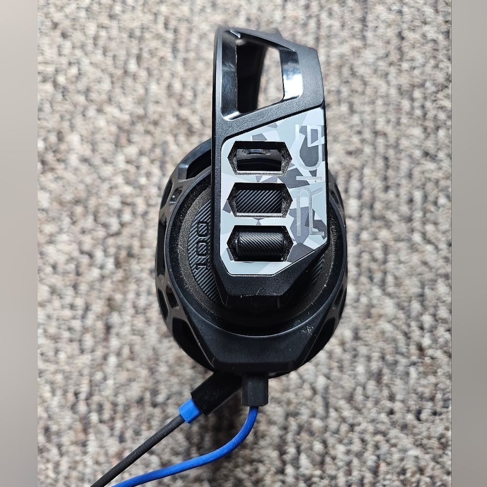 RIG 100 HS Wireless PlayStation Gaming Headset for PS, PC, & Mobile, Arctic Camo - Picture 8 of 11